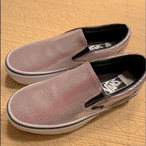 Pink metallic snake platform Vans.